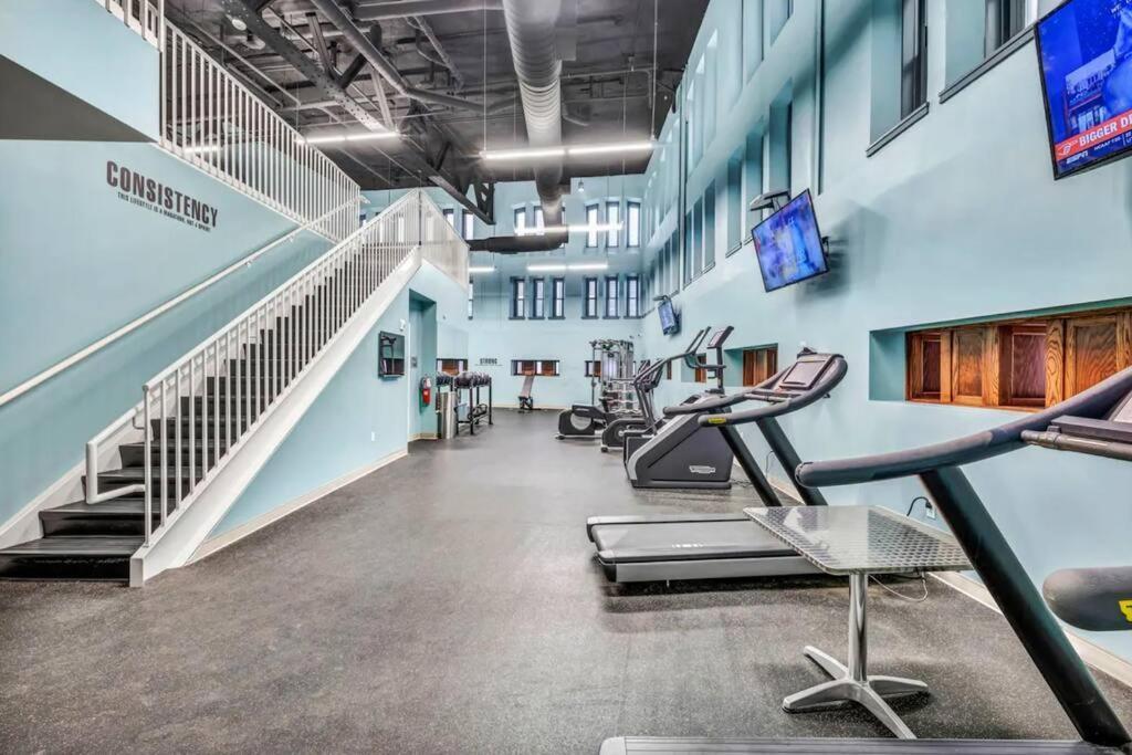 דירות קליבלנד 2Br Unit In The Heart Of Dt On Playhouse Square, With Pool And Gym Access-1106 מראה חיצוני תמונה
